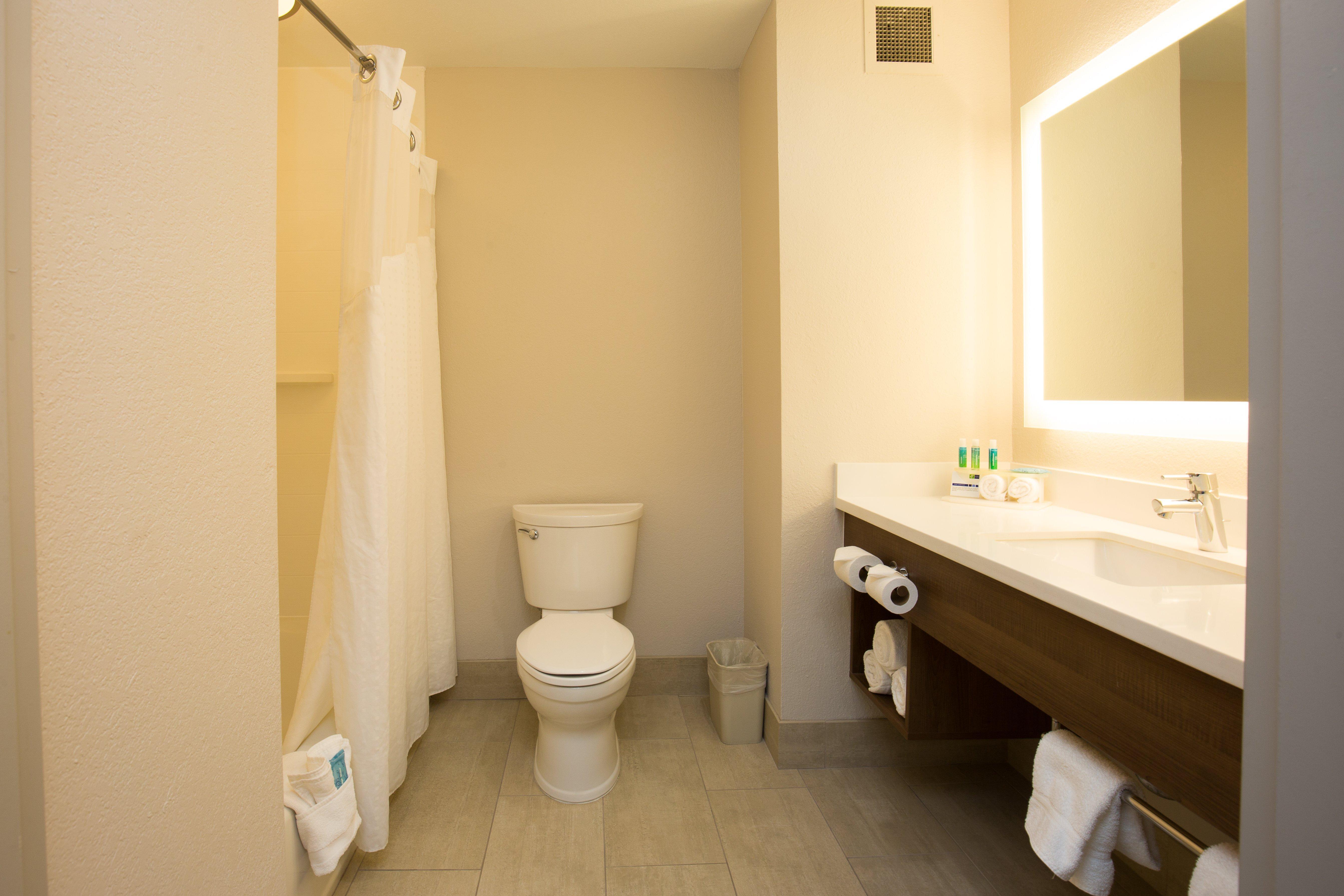 Holiday Inn Express Hotel & Suites Hesperia, An Ihg Hotel Exterior photo