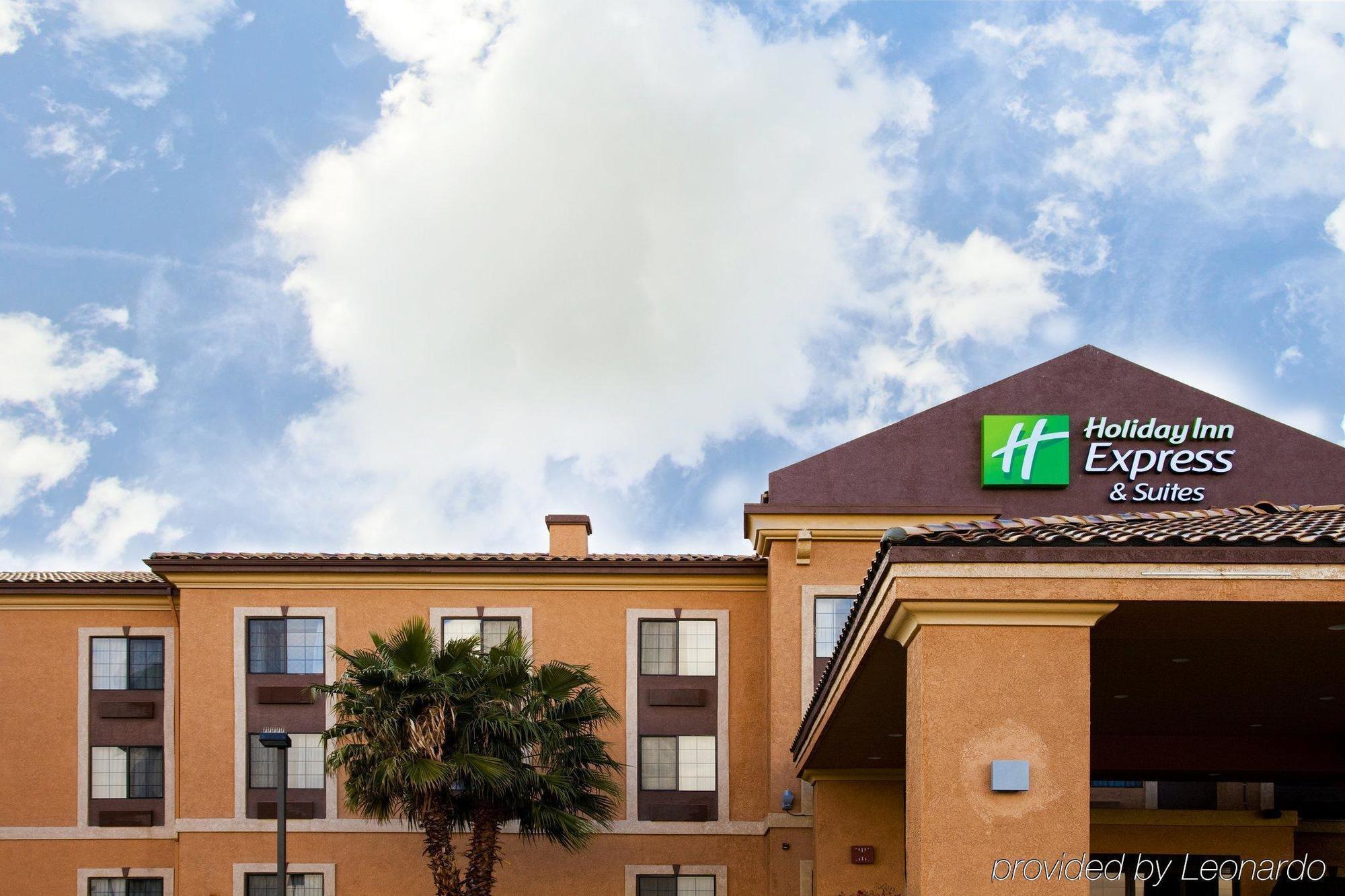 Holiday Inn Express Hotel & Suites Hesperia, An Ihg Hotel Exterior photo