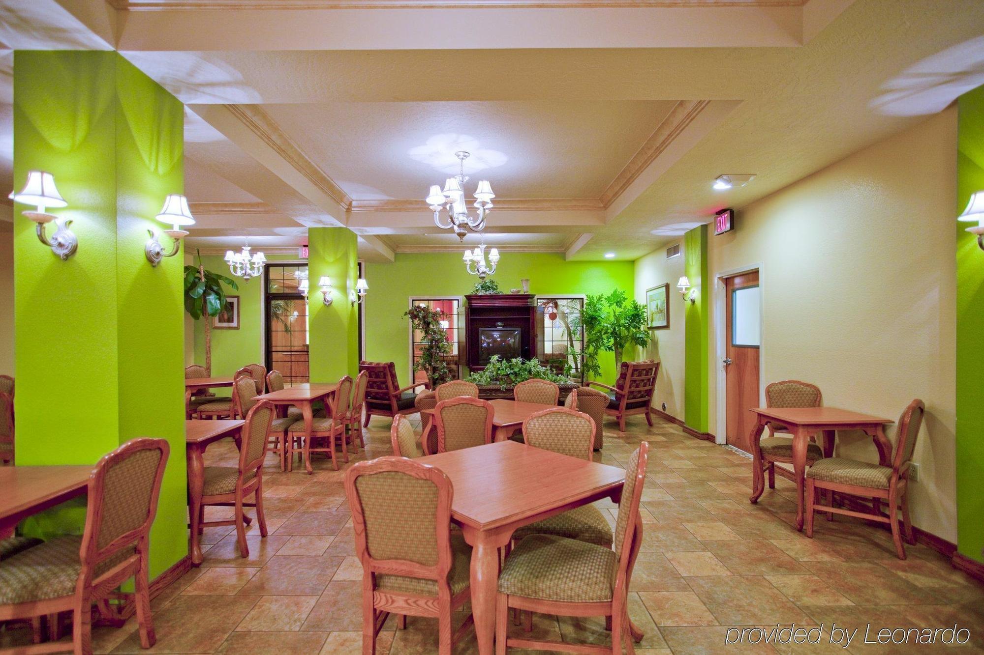 Holiday Inn Express Hotel & Suites Hesperia, An Ihg Hotel Exterior photo