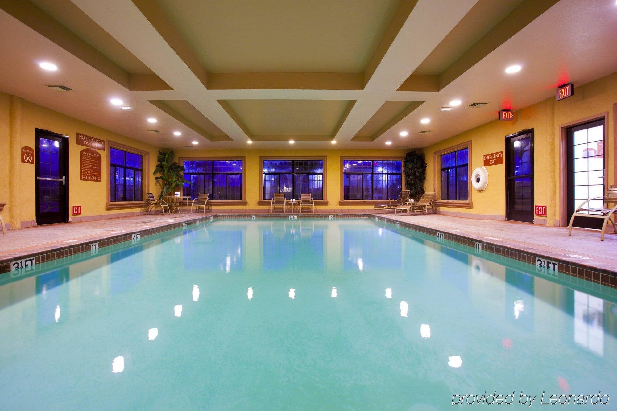 Holiday Inn Express Hotel & Suites Hesperia, An Ihg Hotel Exterior photo